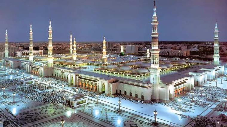 شاهد: قصة دخول امرأتين للمسجد النبوي بلباس غير شرعي