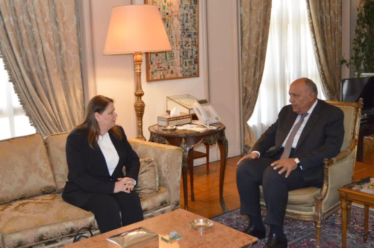 وزير الخارجية يلتقي مع فدوى البرغوثي