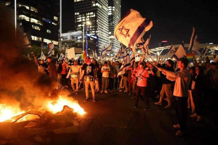الاحتجاجات تستعر ضد نتنياهو بسبب "التعديلات القضائية"