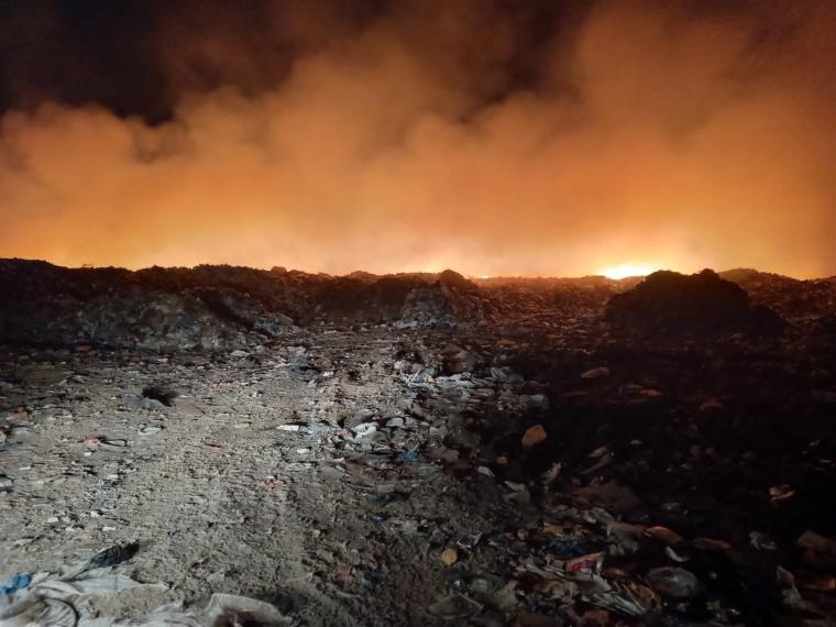 بلدية غزة تصدر بيانًا بخصوص حادثة اشتعال في مكب النفايات بجحر الديك