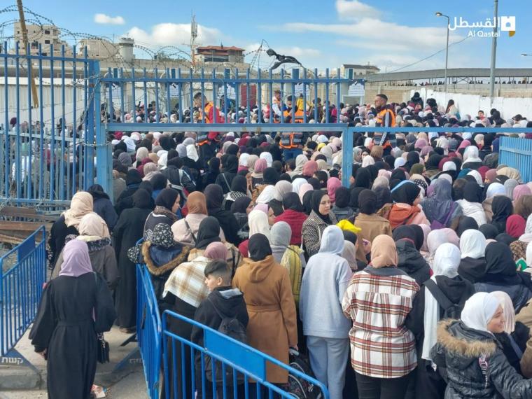 التضييق على الوافدين للأقصى حاجز "قلنديا"