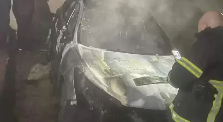 احراق سيارة عضو مجلس بلدي في نابلس مؤيد دويكات