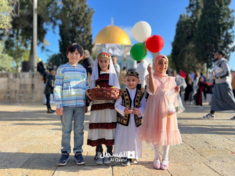 أجواء البهجة بعيد الفطر في المسجد الأقصى ومدينة القدس المحتلة