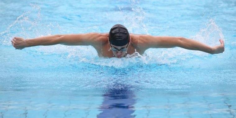ما هي الخطوات المطلوبة قبل ممارسة السباحة؟طبيب يوضح