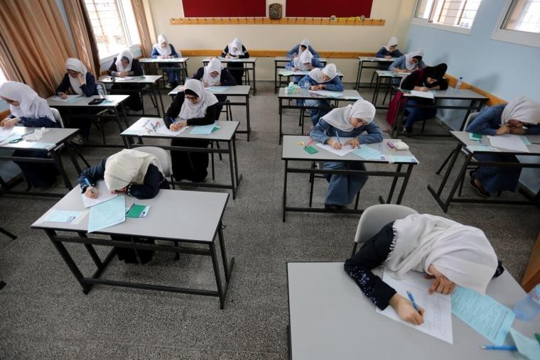 أسئلة ونماذج امتحان اللغة العربية الورقة الثانية للتوجيهي في فلسطين 2022