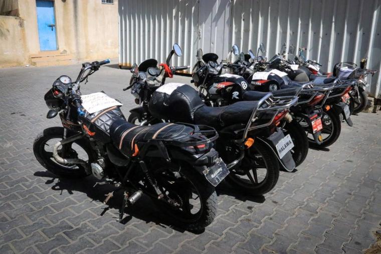 المواصلات بغزة تكشف موعد إدخال قطع غيار الدراجات النارية لغزة