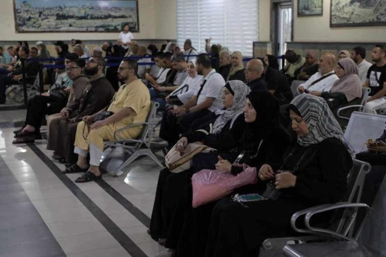 بدء مع=غادرة حجاج مكرة خادم الحرمين الشريفين (3).jpg