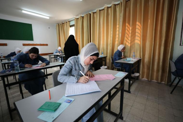 إجابات أسئلة امتحان اللغة العربية كاملة للتوجيهي 2023