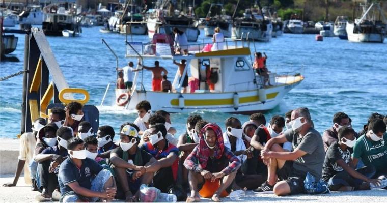مهاجرون في بحر تونس