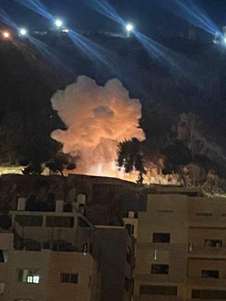 صورة "لحظة تفجير العبوة التي نفذتها سرايا القدس في نابلس"