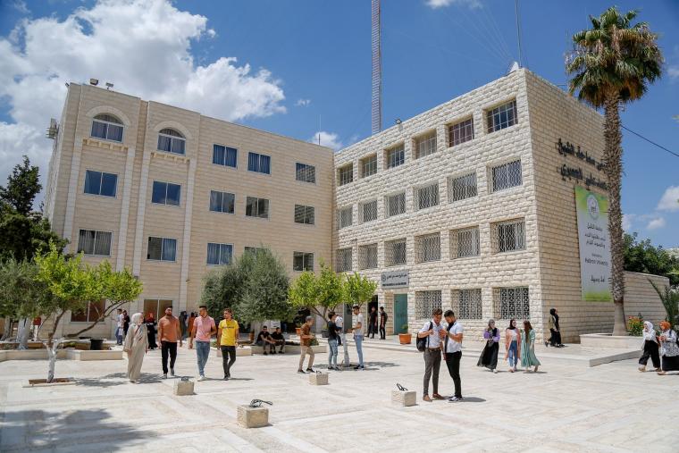 جامعة الخليل2