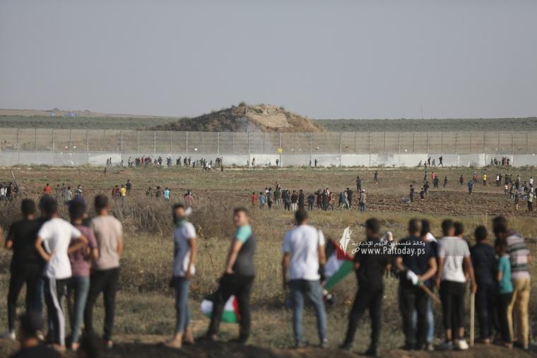 جماهير حاشدة تشارك في فعالية إحياء ذكرى إحراق الأقصى الـ54 بمخيم ملكة شرقي مدينة غزة (15).JPG