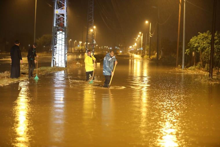 هطول امطار على غزة