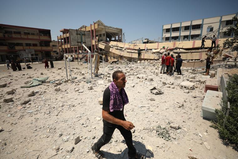 صور لمجزرة مدرسة مصطفى حافظ