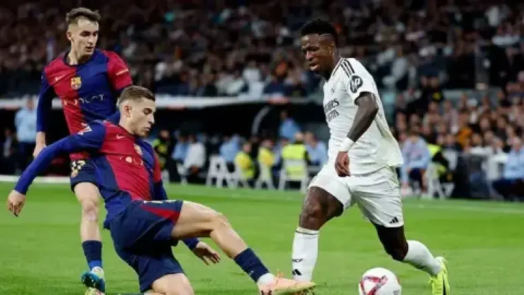 لاعبو ريال مدريد وبرشلونة