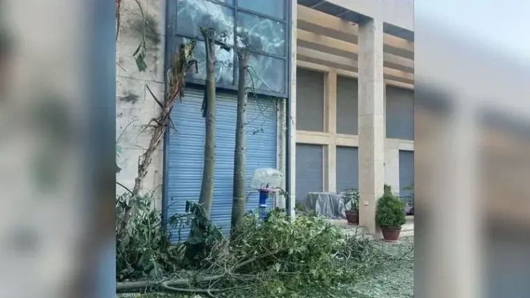 صورة للمسيرة التي أصابت نافذة منزل نتنياهو مطلع الأسبوع