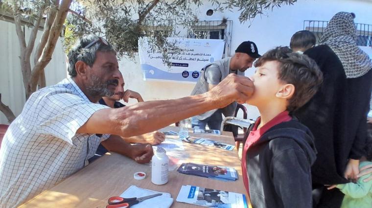 تطعيم ضد شلل الأطفال (1)