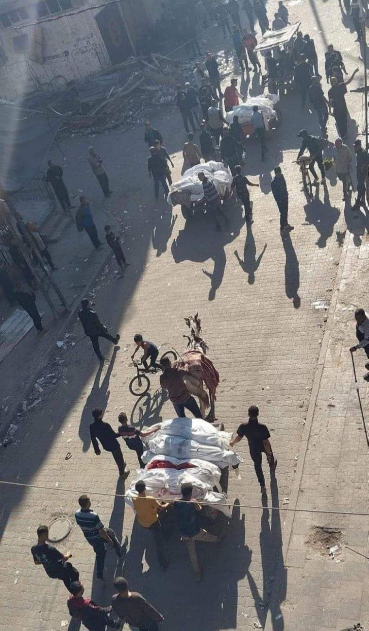 نقل الشهداء عبر العربة