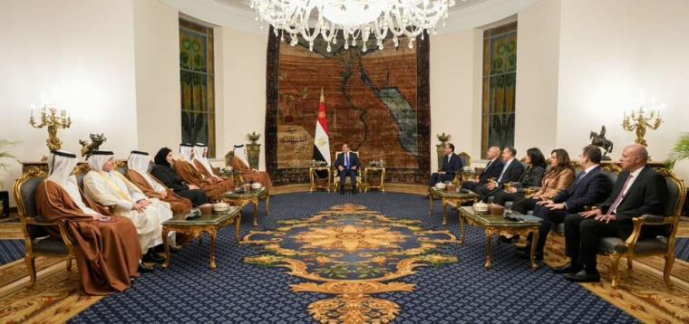 الرئيس المصري  عبد الفتاح السيسي يستقبل وفد وزاري قطري