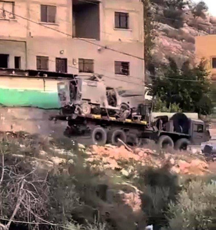 آلية معطبة للاحتلال