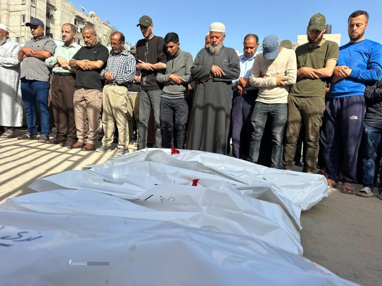 تشييع ١٠ شهداء في مدينة خان يونس ارتقوا في قصف الليلة (15).jpeg