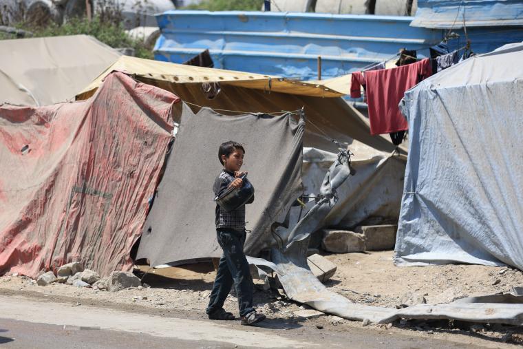 صور من الحياة اليومية فى مدينة غزة فى ظل استمرار الحرب على القطاع (11).JPG
