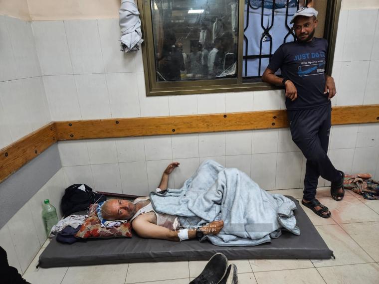جريح برصاص إسرائيلي أثناء محاولته تأمين الطعام لعائلته