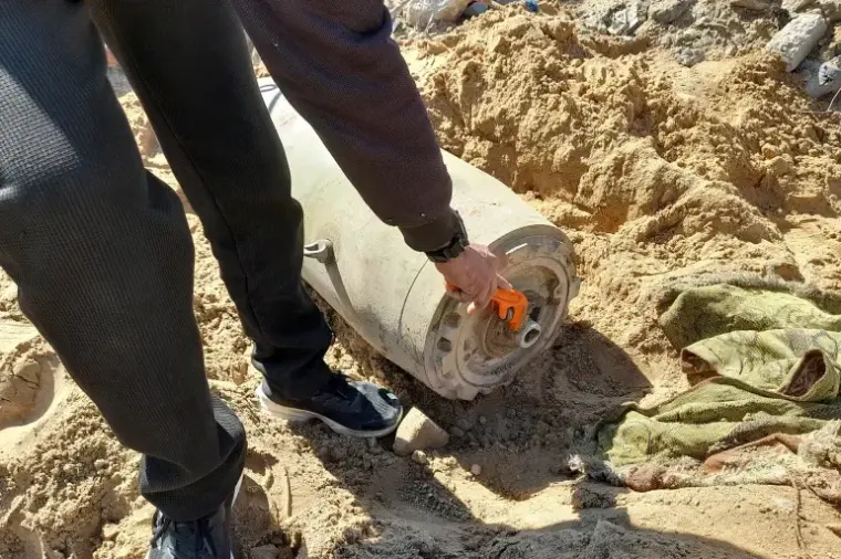 صاروخ "إسرائيلي" غير منفجر في قطاع غزة