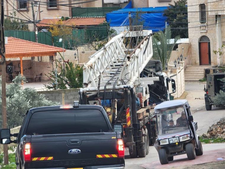الاحتلال يستولي على رافعة مياه في سلفيت