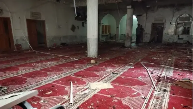 تفجير داخل مسجد في  باكستان (ارشيف)