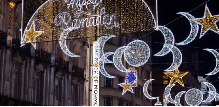 أجمل رسائل رمضان 2026: تهنئة وعبارات فريدة للأحباب والأصدقاء