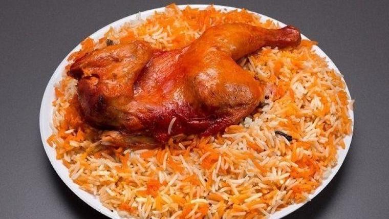بنصف ساعة.. طريقة عمل المندي بالدجاج بالفرن في البيت