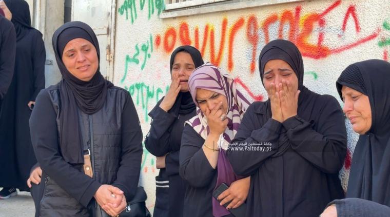 وداع 5 شهداء بينهم ثلاثة أطفال ارتقوا فى قصف صهيونى على مدينة بيت لاهيا (6).jpeg
