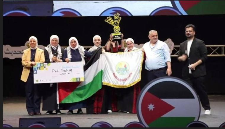 مدرسة من نابلس تحصد جائزة أم الابتكار