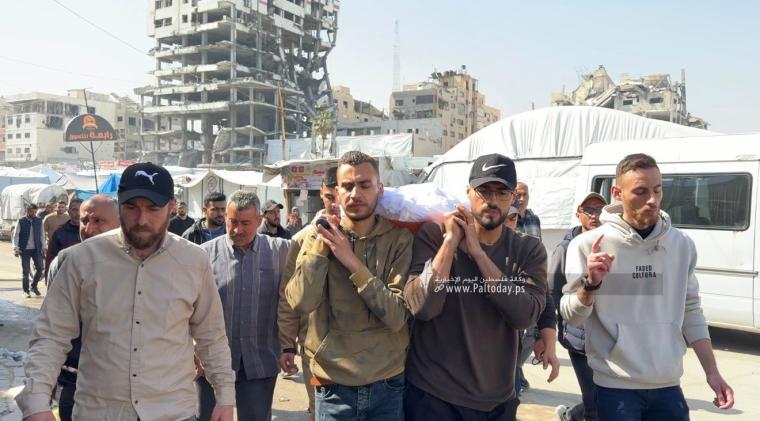تشيع جثمان الشهيد الصحفى إسلام قنيطة بمدينة غزة بعد استهدافه (5).jpeg