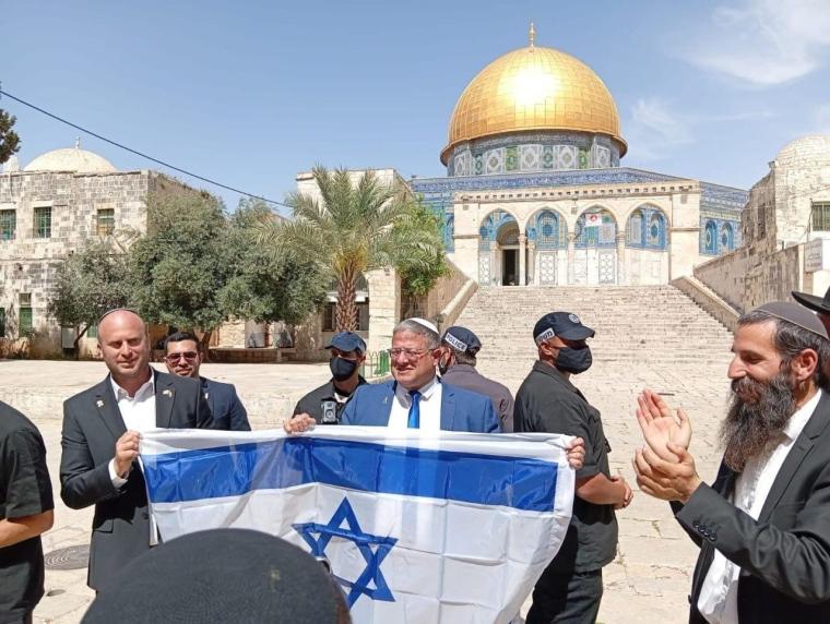 بن غفير في ساحات المسجد الاقصى