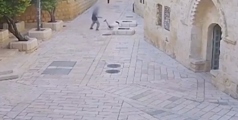 راهب على فرنسا.PNG
