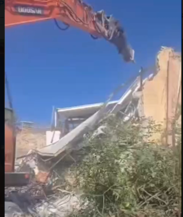 هدم منزل.PNG