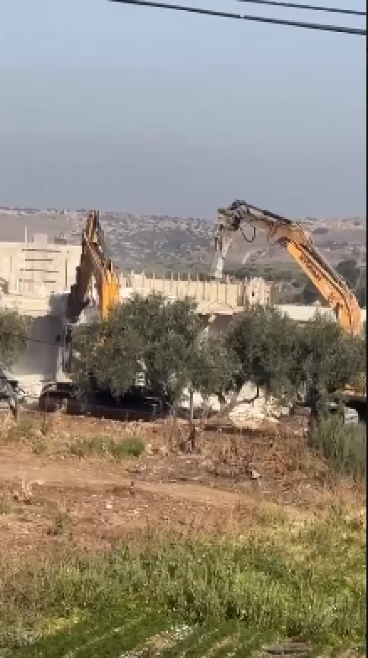 هدم منزل في لقيا.PNG