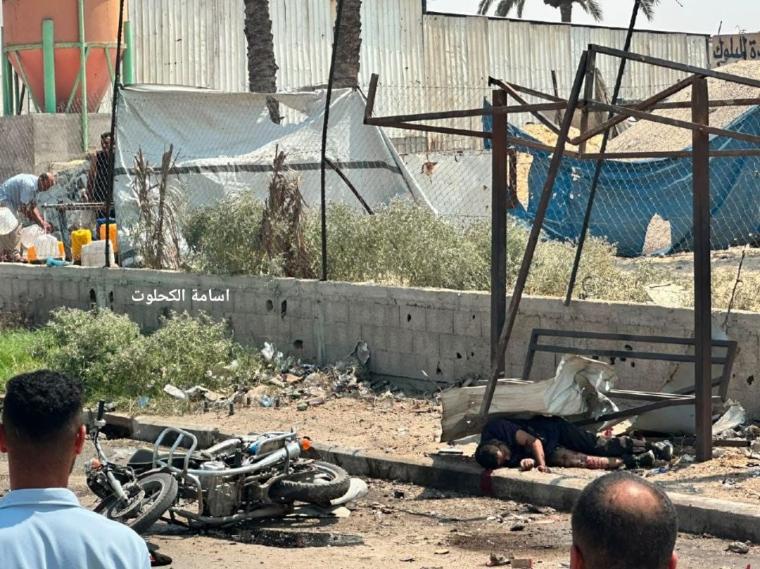 إصابة شخصين باستهداف درجاة نارية قرب مستشفى شهداء الأقصى.jpeg