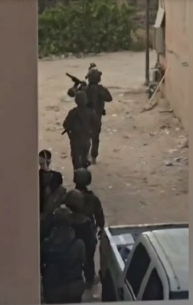 اعتقال نجل الشهيد فتحي خازم.PNG