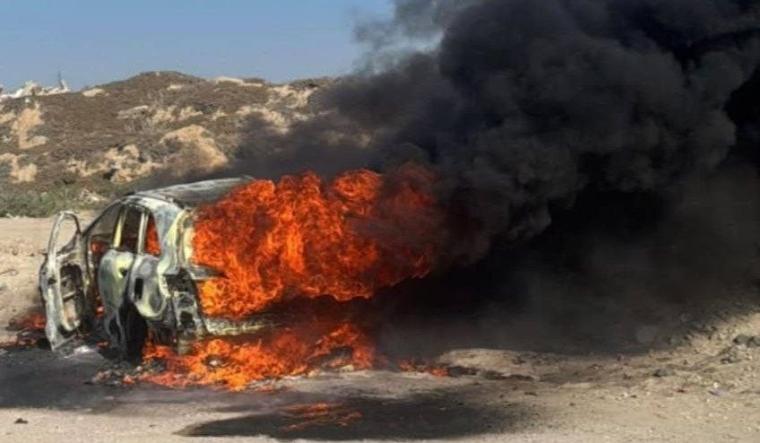 استهداف سيارة مدنية بغزة