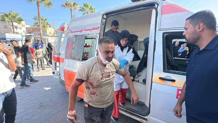 شهيد ومصابون بقصف "إسرائيلي" استهدف مركبة بدير البلح وسط القطاع