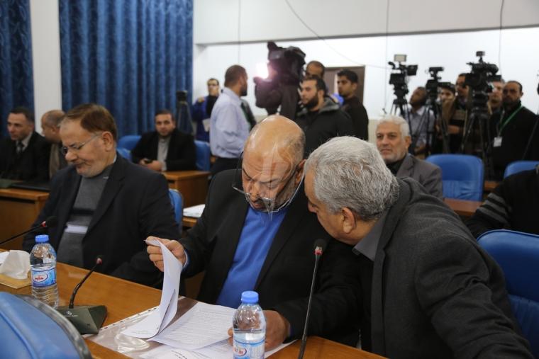 جلسة طارئة بالمجلس التشريعي في غزة بمشاركة نواب عن حركة فتح لأول مرة