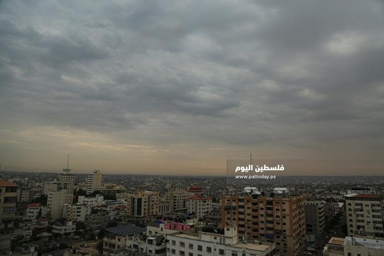 طقس فلسطين: أجواء غائمة وانخفاض على درجات الحرارة