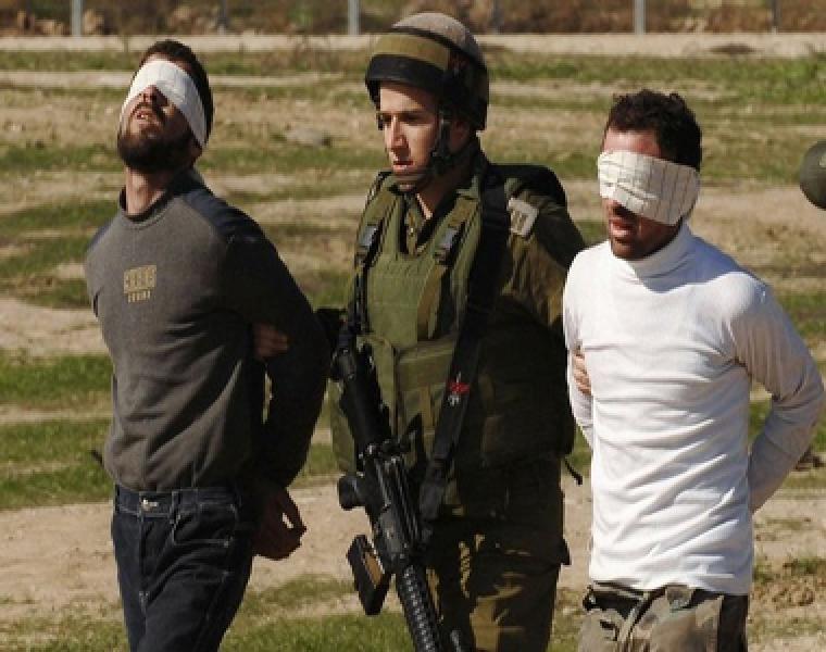 إحدى حملات الإعتقال "الاسرائيلية" بالضفة المحتلة