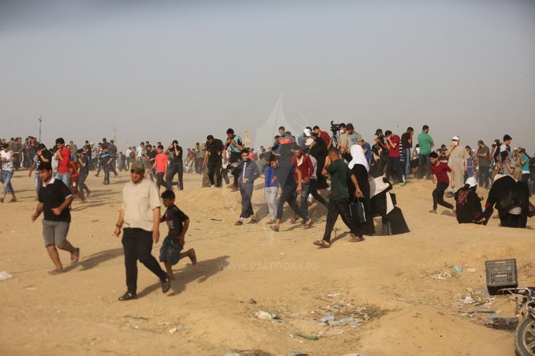 مظاهرات سلمية على حدود غزة