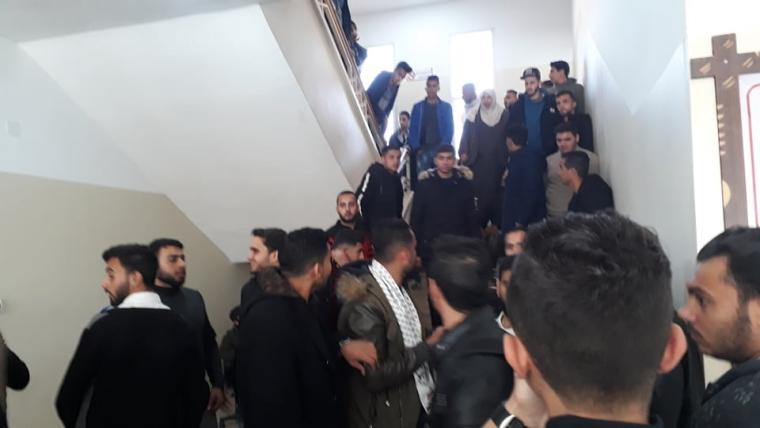 اعتصام طلاب بالجامعة القدس المفتوحة