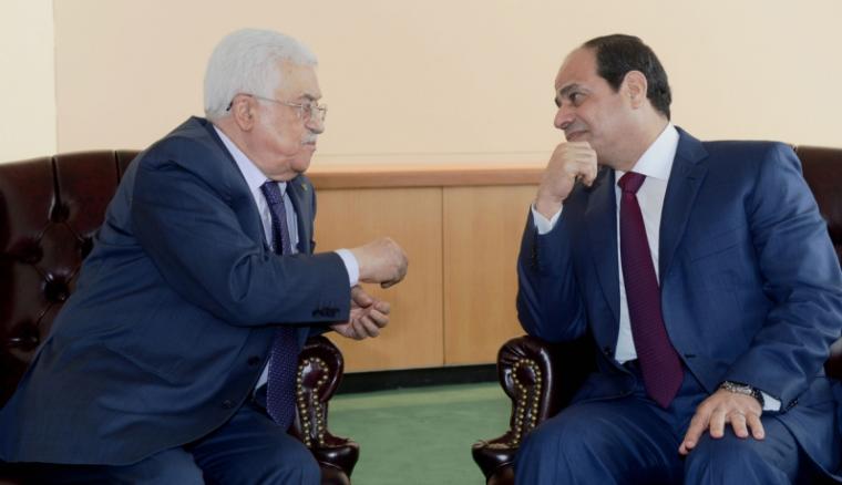 الرئيس المصري عبد الفتاح السيسي والرئيس الفلسطيني محمود عباس
