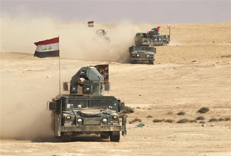 الجيش العراقي يهاجم الموصل لتحريرها من داعش
